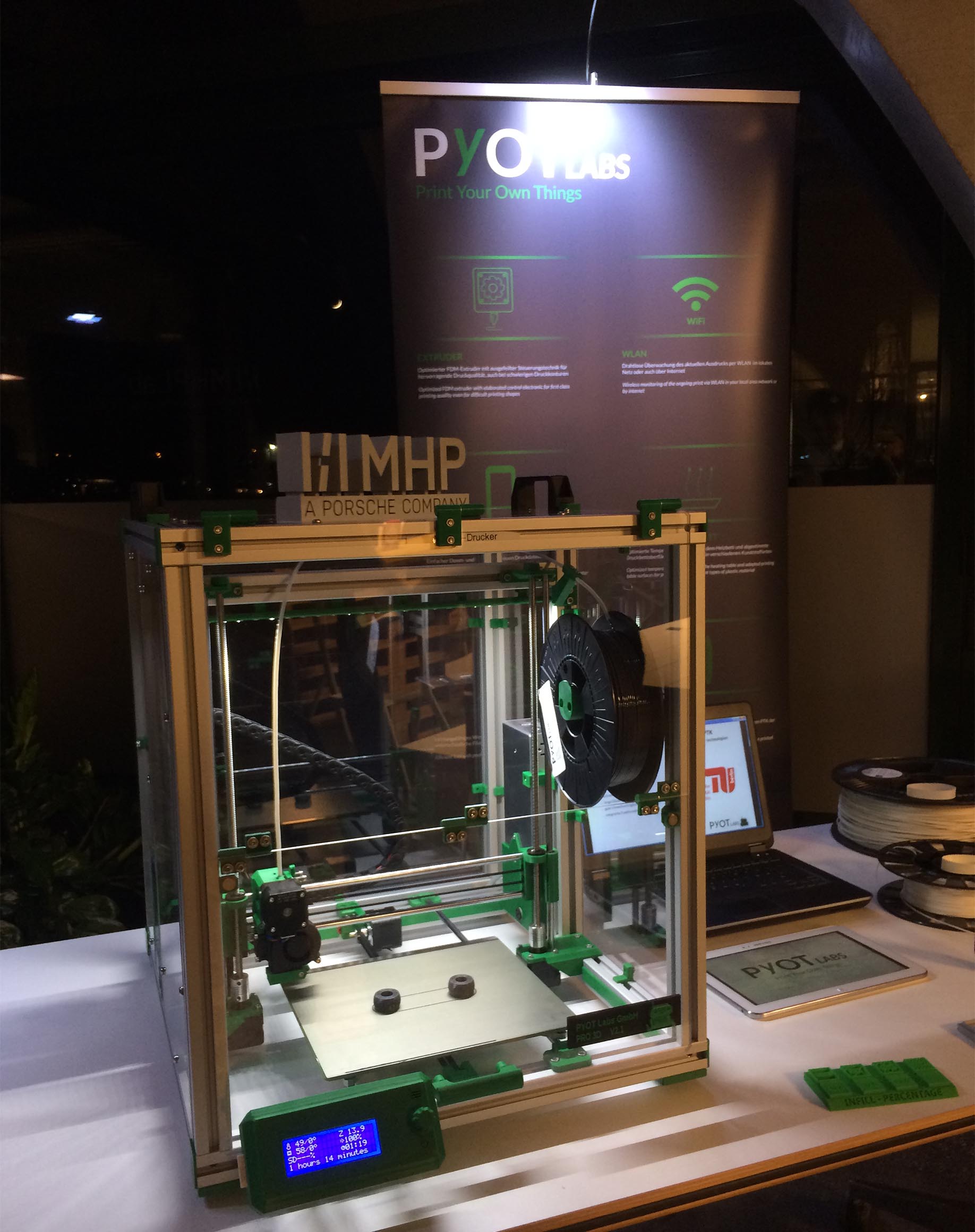pyot labs 3d-druck messe bei mhp bild mit druckerstand